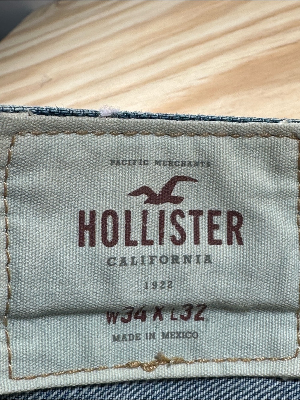 Hollister Men’s Jeans with Maroon Logo on Light Canvas Label